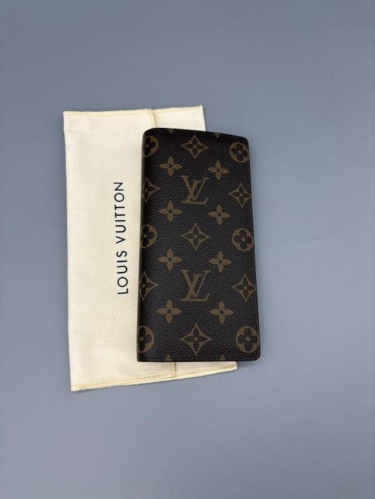 Louis Vuitton Leather Wallet
