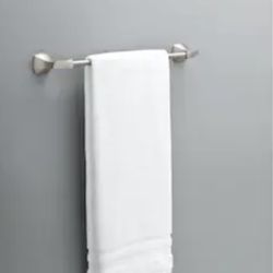 Delta Chamberlain 18 in. Towel Bar in SpotShield Brushed Nickel