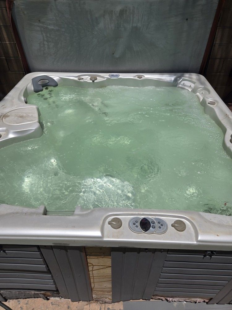 Outdoor Hot Tub Spa 