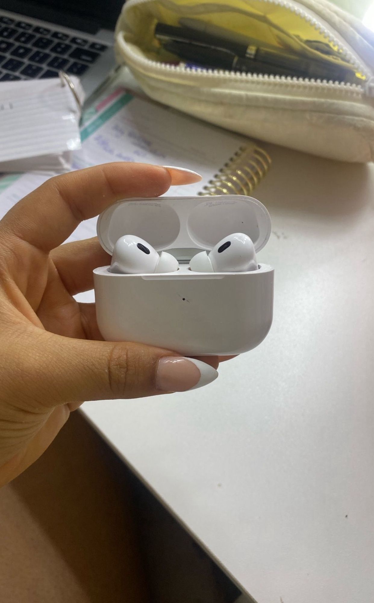 RARELY USED AIRPOD PRO2