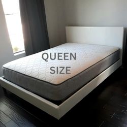NEW Queen-Size MATTRESS and BOX SPRING. Bed frame not included👍
