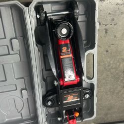 BRAND NEW JACK AND JACKSTANDS
