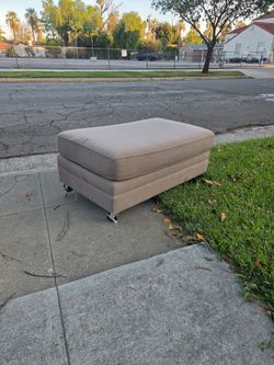 Free Ottoman