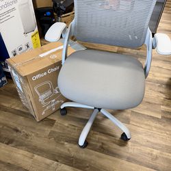 Office Chair New With Recliner 