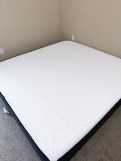 Nectar King size mattress- excellent condition