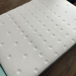 Queen Size Mattress Posture Pedic 