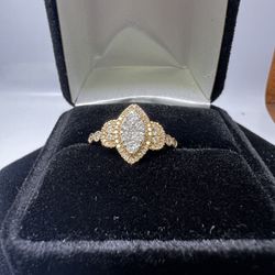 10k And Diamond Ring 