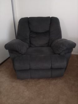 Recliner "lazy boy" chair