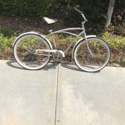 26” Huffy Cranbrook Men’s Light Silver Beach Cruiser 