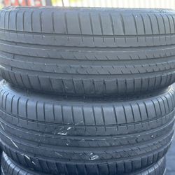 PAIR OF TIRE 245 40 19 MICHELIN 85% LIFE