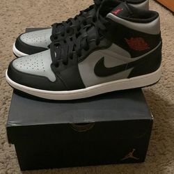 Air Jordan 1 Mid Shadow