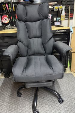 Executive Chair with Footrest 