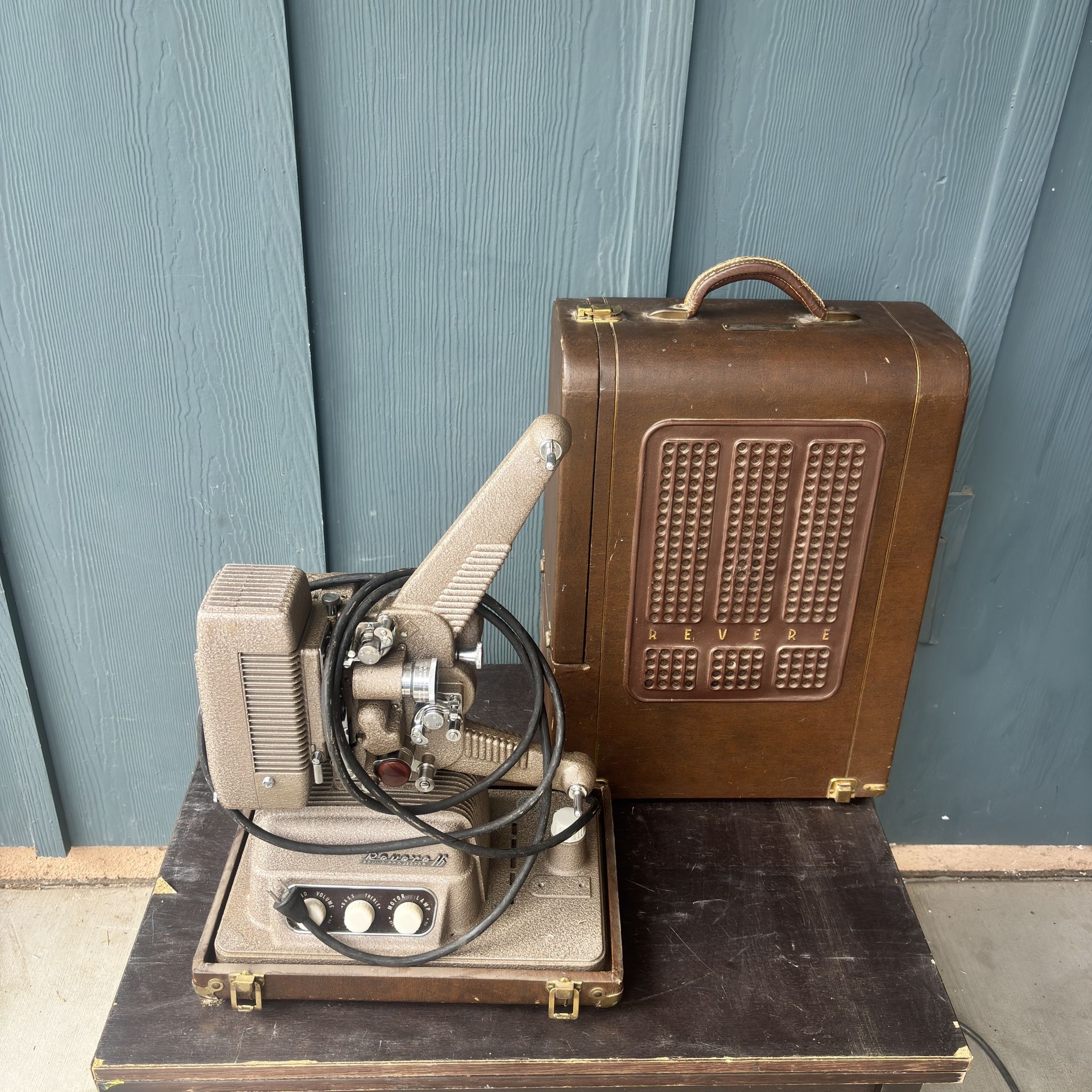 Vintage Working Revere S-16 16mm Sound Movie Projector w/Case In Nice Condition