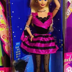 Mattel Barbie City Style Barbie Doll