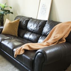 FREE DELIVERY 🚐  La Z Boy Leather Sofa Set