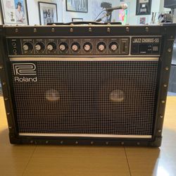 Roland Guitar Amplifier 