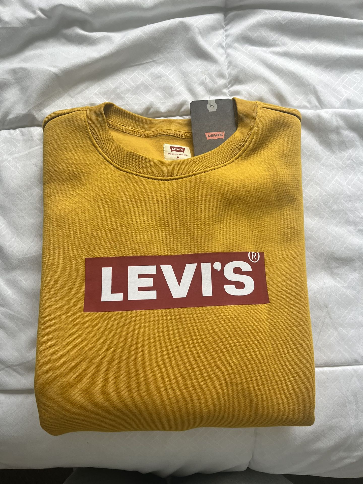 Brand New Levi’s Crew Neck
