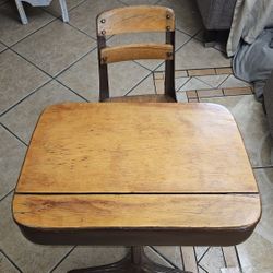 Vintage American seating kids' desk