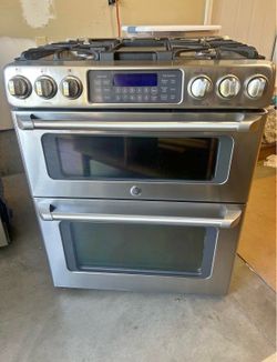 GE Café 30" Double Oven Gas Range - Stainless Steel - CGS990SET7SS