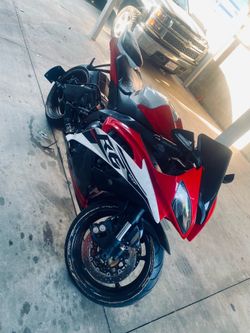 2012 Yamaha R6