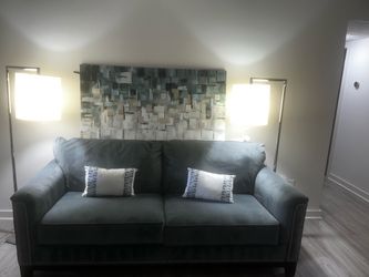 Love seat Only ! Pictures and lamps were sold