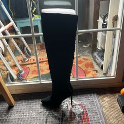 Brand New Size 6 In A Half