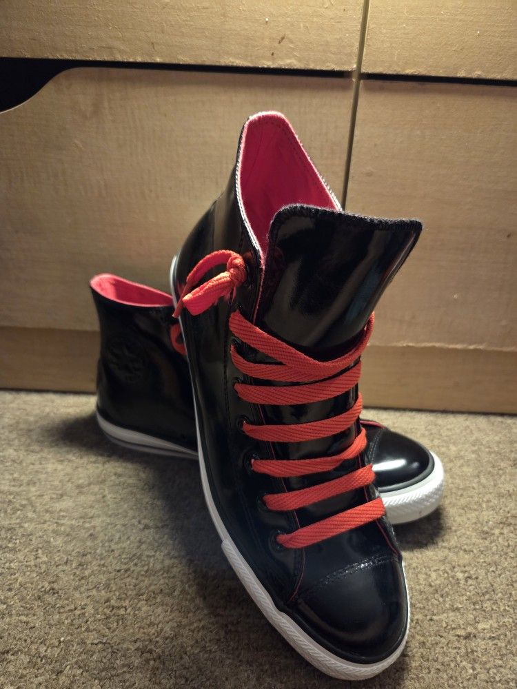 Converse Shoes 10.5