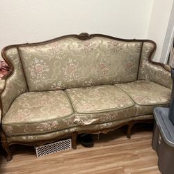 Antique Couch W/2 Side Chairs 