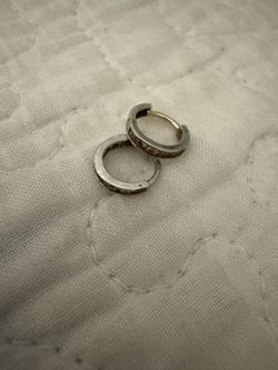 Woman’s Earnings Good Condition 