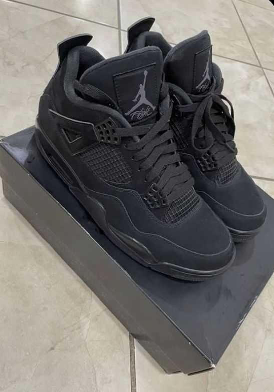 Black Cats 4s