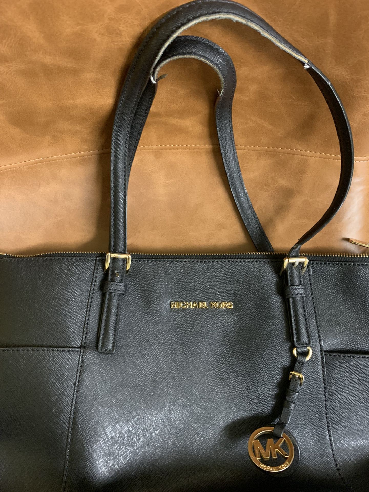 Caroline pave Danmark Michael Kors Bag for Sale in Cranston, RI - OfferUp