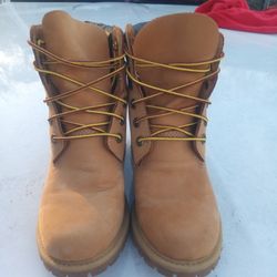 Brand New Timberlands Woman's Size 7