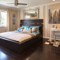 Modern Dark Wood Platform Bed Frame & two Nightstands – Good Condition