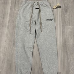 Essentials Sweatpant Light Heather Gray SS25 Brand new Size medium, With Qr Code For Authenticity!