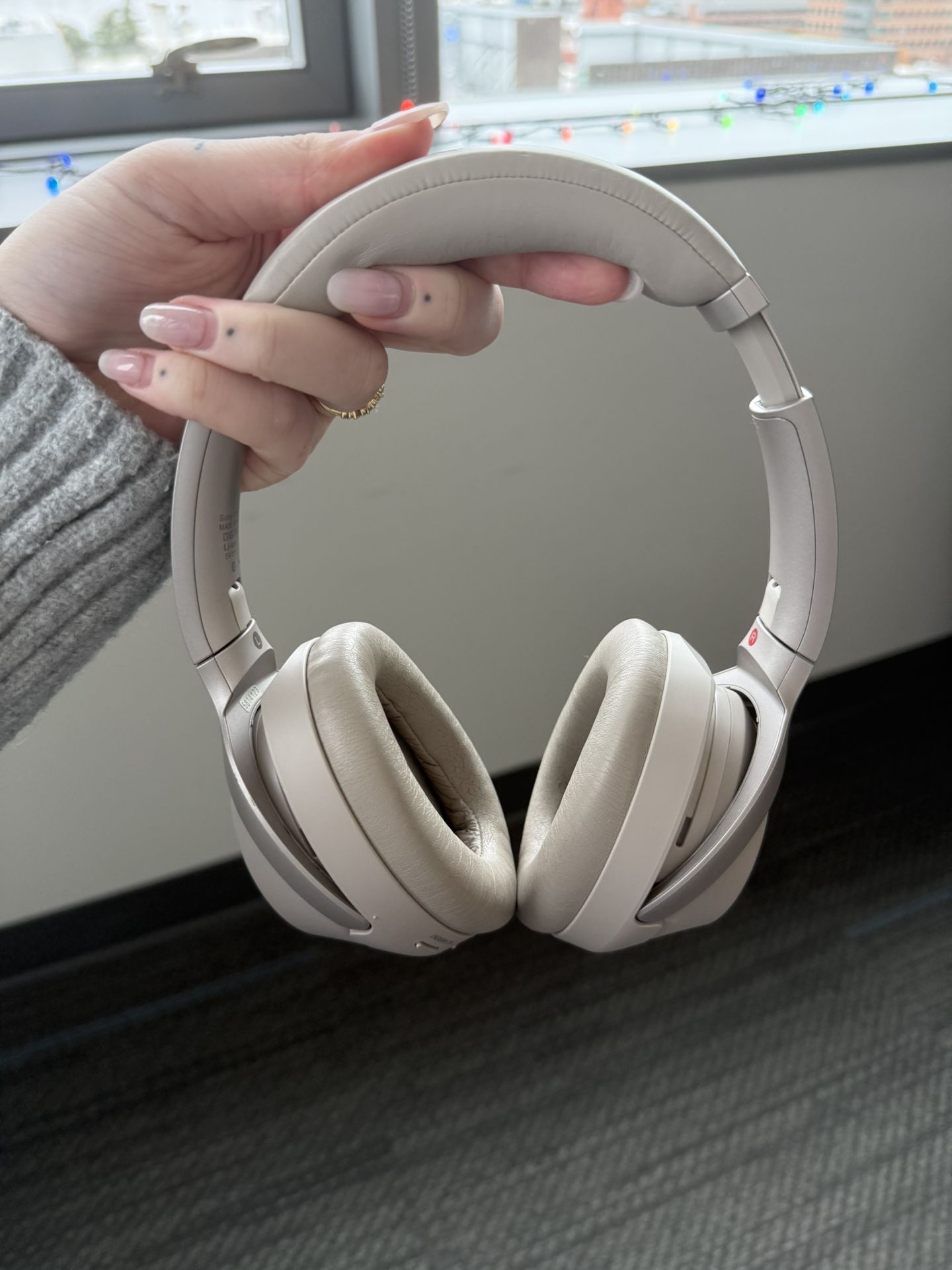 Sony - WH1000XM3 Wireless Noise-Cancelling Over The Ear Headphones