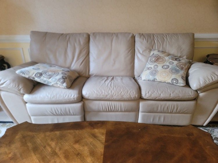White Leather Couch And Love Seat