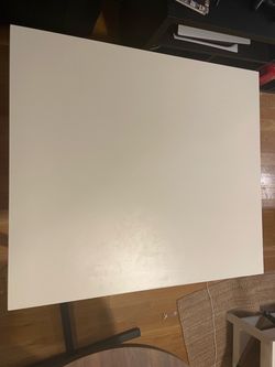 Extendable White IKEA Table; Used in very condition