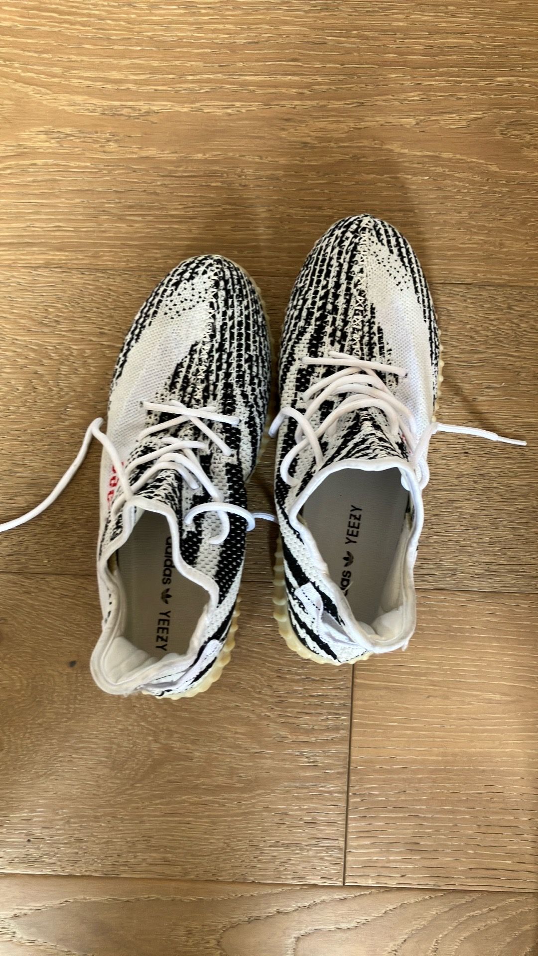 Yeezy Boost 350 V2 Zebra