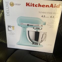 VALUE BUNDLE Artisan® Series Tilt-Head Stand Mixer With White Mermaid Lace Bowl And Pastry Beater