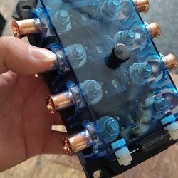 Blurred Vision Audio BV-4Mega Fuse Holder, Fuses & Lugs (Loaded)