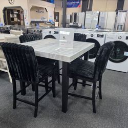 Dining table with Chairs 🚚WE DELIVER🚚