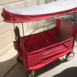 Radio Flyer Collapsible Wagon