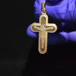 925 sterling silver gold-plated cross pendant 