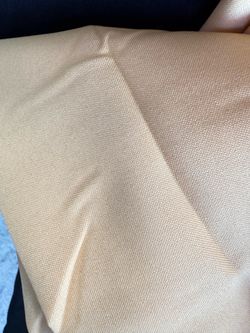 Mantel rectangular color dorado