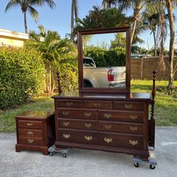 Broyhill Solid Wood Queen Bedroom Set – Dresser, Mirror, Nightstand + Bed 