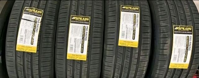 305/45/22 SET OF TIRES