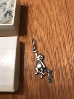 Silver tone cat & kitten zipper pull