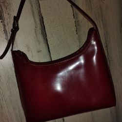 West NINE Small Red purse 