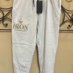“IRON P•A•R•A•D•I•S•E” UNDER ARMOUR Rock Rival Jogger
