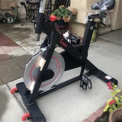 Brand New. Heavy Duty Cycle Bike. Sunny Health And Fitness. Assembled Or Sealed In Box